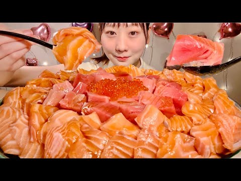 Видео: ASMR рис с лососем и тунцом【русские субтитры】【Mukbang/ Eating Sounds】