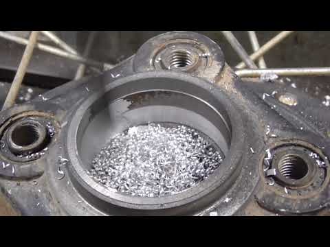 Видео: Ремонт посадочного ступицы мотоколеса