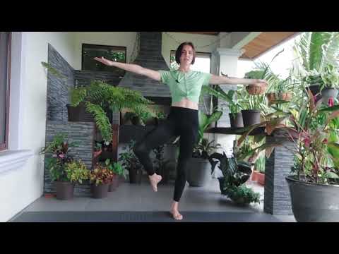 Видео: Тренировка с мячом 1