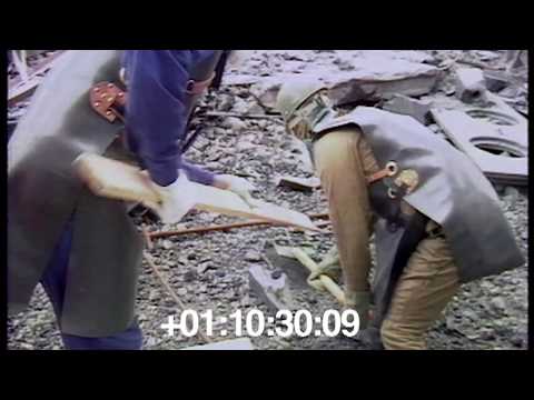 Видео: 1986.09 Очистка кровель ЧАЭС. Солдаты (резервисты)