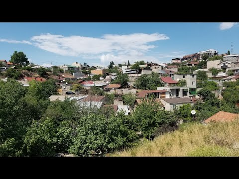 Видео: 22.07.2022 Tbilisi. улица Квливидзе - Сванетисубани - гора Арсенал. არსენალის მთა
