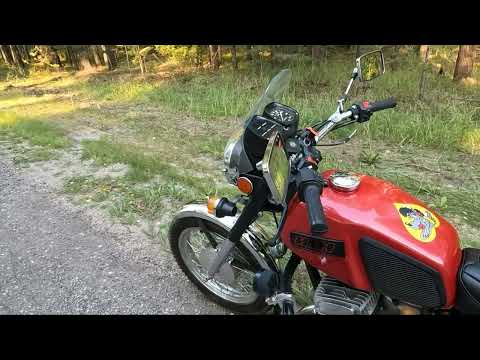 Видео: 2 STROKE EXHAUST SOUND USSR BIKE IZH JUPITER 5. ЗВУК ИЖ ЮПИТЕР.