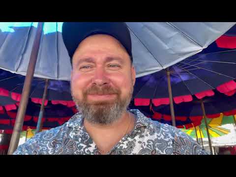 Видео: Пробую готовую еду из 7 eleven | Прошлись по Волкин стрит | Манговый смузи на пляже