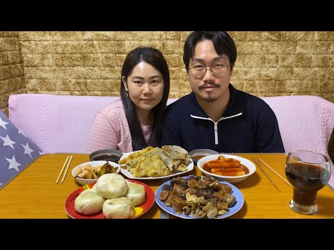 Видео: Mukbang/Корейская уличная еда (сунде, манду)/순대,만두/Korean street food(sunde, mandu)