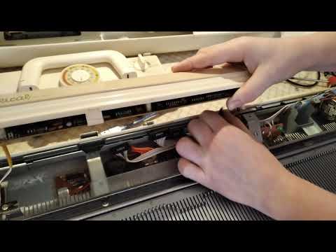 Видео: Подключение платы AYAB к вязальной машине Бразер KH-910 (Installing AYAB in Brother)