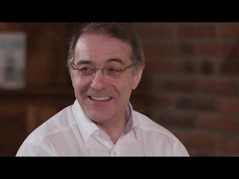 Видео: Виолончелист Александр Рудин в программе"Час интервью"