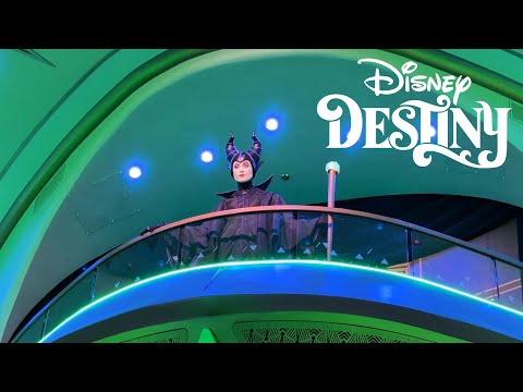 Видео: Малефисента появляется во время шоу «Спящая красавица» в Большом зале — Disney Destiny