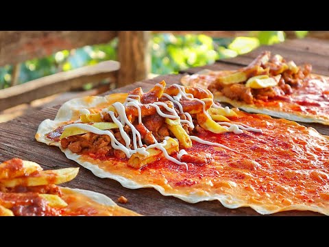 Видео: Рецепт острой курицы в домашних условиях с соусом и лавашем