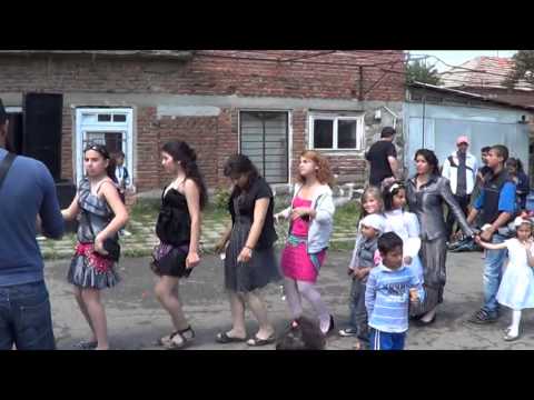 Видео: Годеж на   величко и руска 2014  1