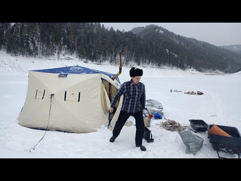 Видео: Перетаскиваем палатку на новое место,не разбирая её,прямо с полами.