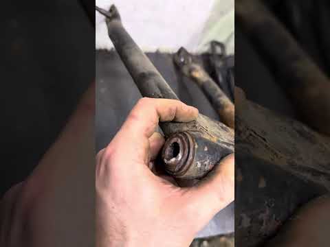 Видео: Как снять и спасти маятник ЯВА! Простой эффективный способ демонтажа маятника jawa