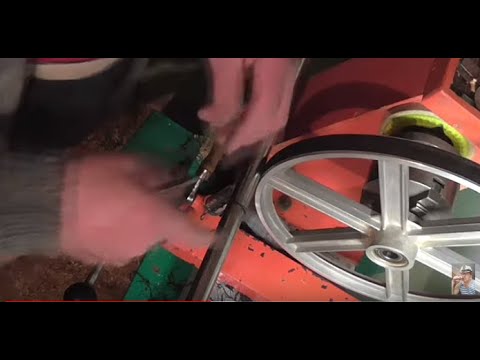 Видео: Если трясется ленточная пила. Простой способ устранения.