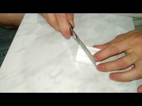 Видео: Как ровно и быстро сделать уголок потолочного плинтуса???!