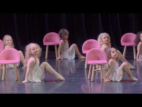 Видео: "Красота - дело сложное". Эстрадный танец.