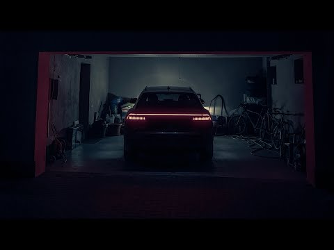 Видео: Audi E-Tron или Jaguar I-Pace. Сравнение. Что выбрать?