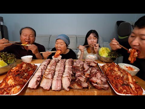 Видео: Острая кимчи с устрицами, идеальна с рисом, свининой и уткой из горшка - Mukbang шоу еды