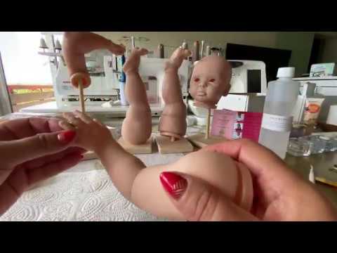 Видео: 4 МК Реборнинг урок Цвет кожи смешиваем краску Yellow Ochre +Flesh 08  O Kirchgessner