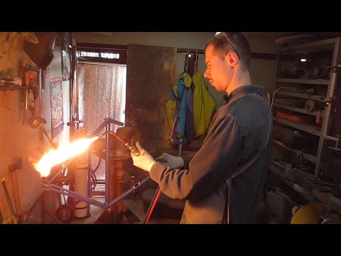 Видео: Замена трубы на стальной классической узловой раме.