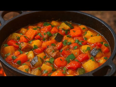 Видео: РАГУ ОВОЩНОЕ С МЯСОМ В КАЗАНЕ ! VEGETABLE STUFFED MEAT IN A CAKE !