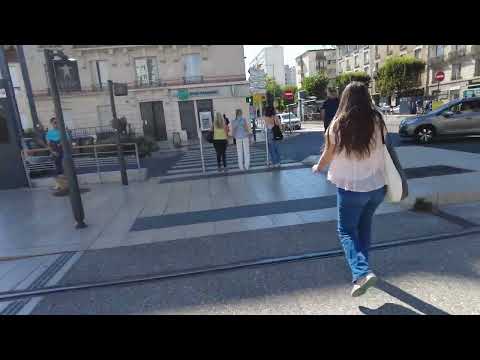 Видео: Немного бытовухи безработного француза из пригорода Парижа