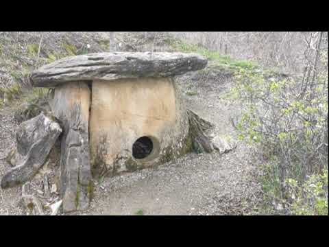 Видео: ДОЛЬМЕНЫ. Долина реки Пшада (пос.Анастасиевка); Джубга; Бухта Инал (пос Бжид).