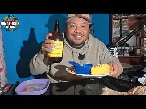 Видео: Мой самый первый мукбанг! Креветки, кукуруза в початках и хорошее холодное пиво!