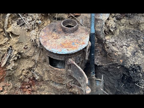 Видео: Раритетная печка и другие находки в советском блиндаже!