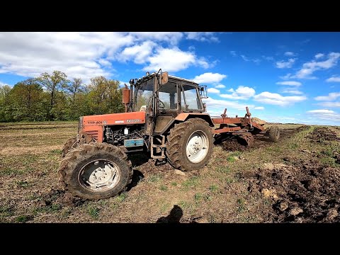 Видео: Так еще НИКТО НЕ ДЕЛАЛ! Распределение навоза ГРЕЙДЕРОМ!