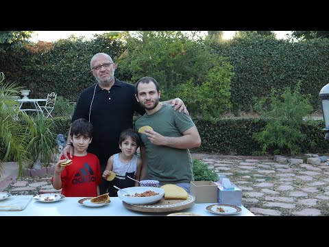 Видео: Арнак Готовит Мексиканский Тако - Молодец Твой Отец - Эгине - Семейный Влог - Heghineh Vlogs