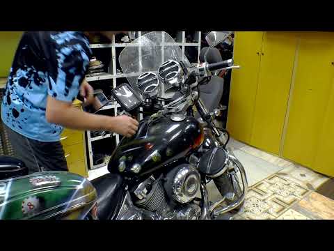 Видео: Демонтаж карбюраторов Yamaha drag star