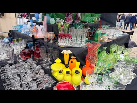 Видео: ДВА МИРА: БАРАХОЛКА И СОЦМАГАЗИН.