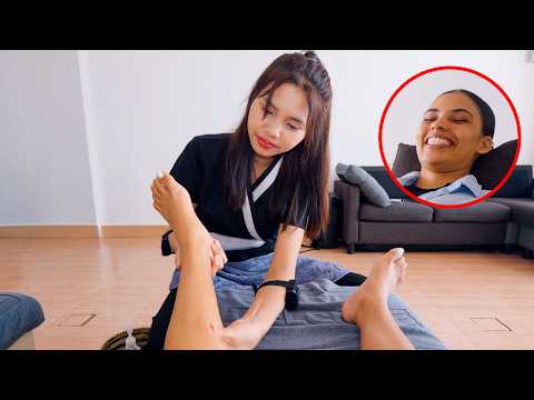 Видео: АСМР: Расслабляющий рефлексотерапевтический массаж стоп с помощью акупрессурных палочек