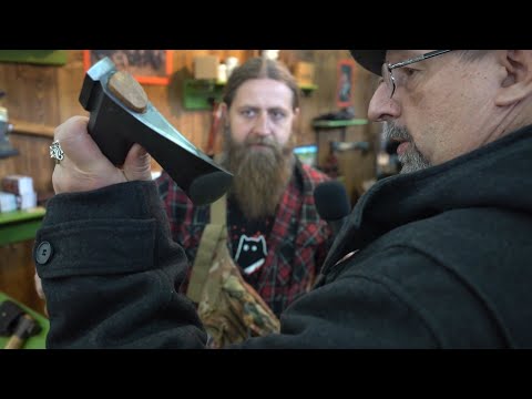 Видео: Предновогодняя выставка «Клинок» в Арт-пространстве «Хлебозавод»