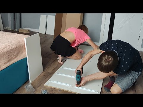 Видео: мебель в комнаты, шкаф пенал,и компьютерный стол