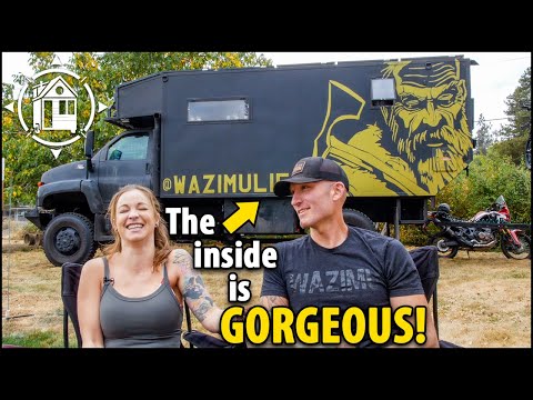 Видео: Они живут в крошечном домике на суше (внутри очень красиво)