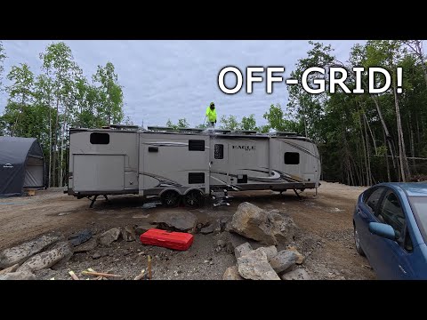 Видео: Переезжаем к нашему объекту недвижимости, не подключенному к электросети