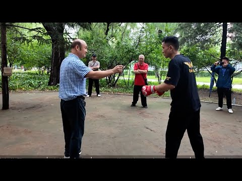 Видео: Мастер проигрывает спарринг, но смиренно размышляет — Возрождение кунг-фу