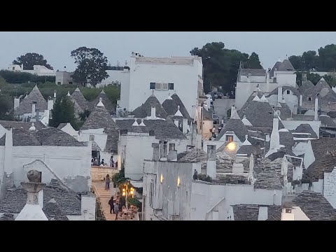 Видео: ITALY.ИТАЛИЯ . Matera (Матера) , Alberobello (Альберобелло) , Локоротондо - сентябрь 2023 год - 3 с.