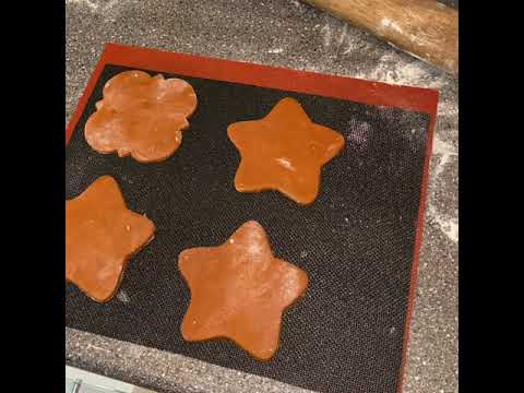 Видео: Выпечка пряников. Толщина пряников при раскатке