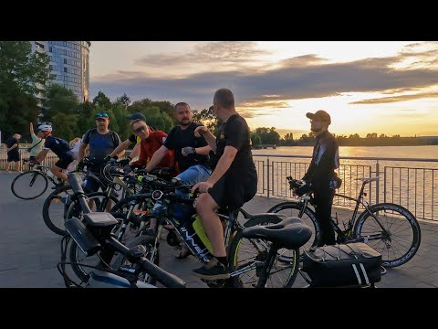 Видео: Липнева критична маса. Збір велосипедистів в Івано-Франківську. Вечірня покатенька містом.