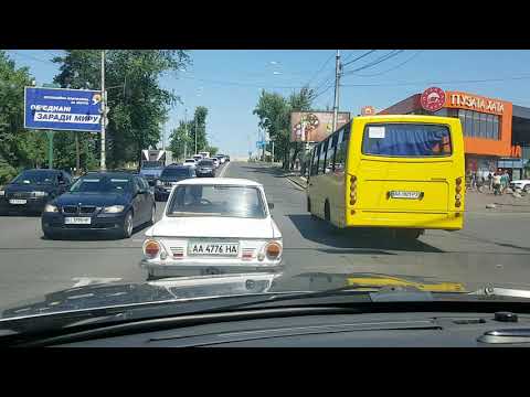 Видео: Отреставрированный раритет 110 км/ч по Киеву и драг ЗАЗ-966 vs Jeep Grand Cherokee 5.7 HEMI