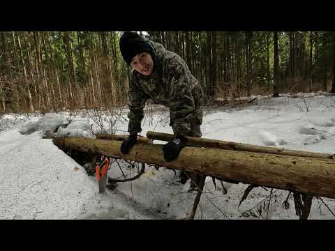 Видео: Сплю в землянке в снежном лесу ! Один на один с природой !