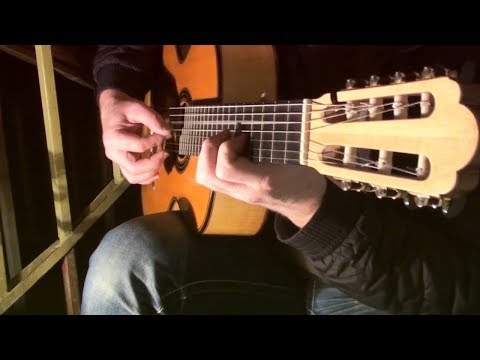 Видео: Тонкая рябина. Семиструнная гитара