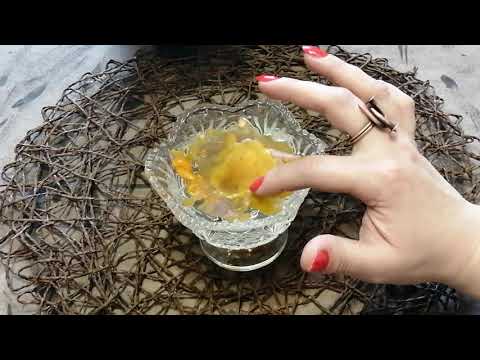 Видео: КАКИЕ ЧУВСТВА У ЗАГАДАННОГО ЧЕЛОВЕКА? - гадание на свече