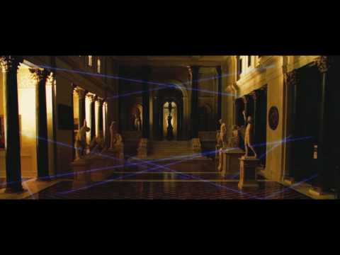 Видео: Капоэйра Венсана Касселя (из к\ф "12 друзей Оушена")