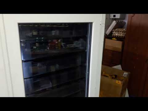 Видео: Инкубатор из холодильника.