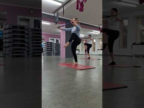 Видео: Занятие с ремнём для йоги направленное на мобильность и растяжку. Полное видео. Позанимаемся вместе.