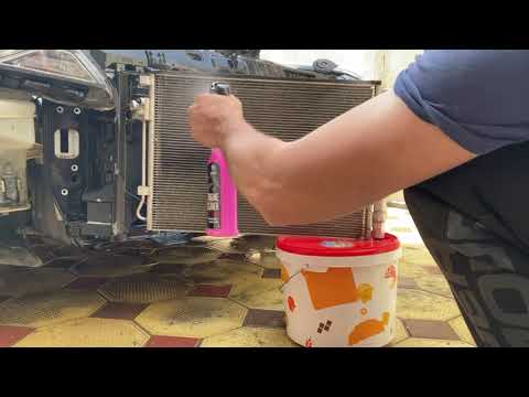 Видео: Чистка радиатора на Hyundai Solaris￼