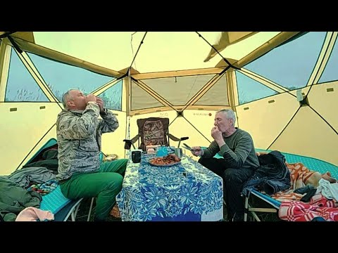 Видео: 🔥 Не ожидали такого улова! Раки, костер и незабываемый отдых 😲