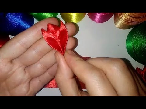 Видео: Лепесток Канзаши с тремя острыми краями. Мастер класс\ DIY \ サテンリボンの花\ Flower of satin ribbons